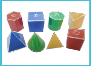 Bryły geometryczne z siatkami do mierzenia objętości